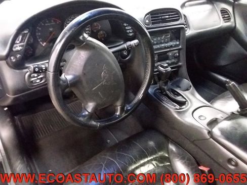 Used 2004 Chevrolet Corvette Convertible w/ Preferred Equipment Group image 11