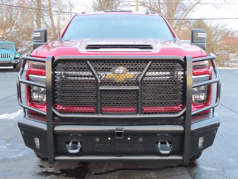 Used 2024 Chevrolet Silverado 2500 LT image 9