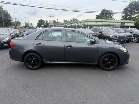 Used 2010 Toyota Corolla LE FWD image 12