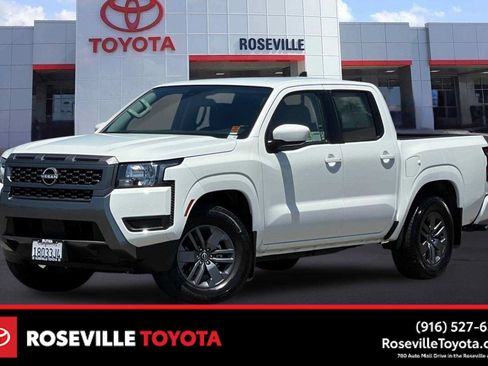 Used 2025 Nissan Frontier SV RWD image 1