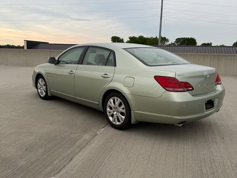 Used 2008 Toyota Avalon XLS FWD image 9