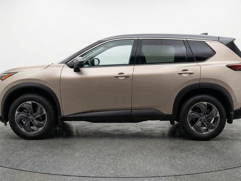 Used 2025 Nissan Rogue SV image 5