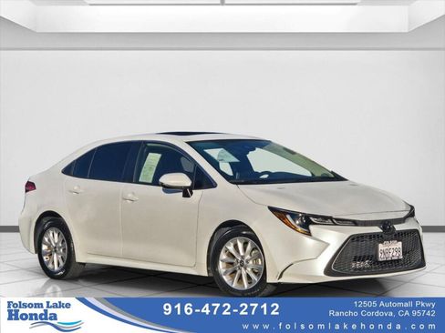 Used 2022 Toyota Corolla XLE image 1