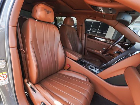 Used 2014 Bentley Flying Spur W12 AWD/4WD image 44