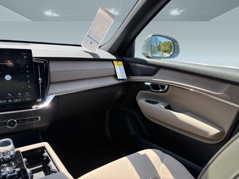 New 2026 Volvo XC90 B6 Plus w/ Protection Package image 24