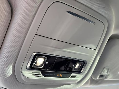 Used 2024 Lincoln Nautilus Reserve image 23