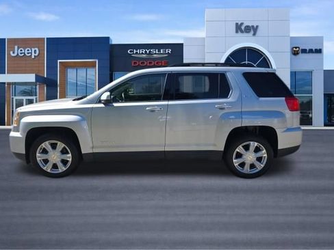 Used 2017 GMC Terrain SLE w/ Convenience Package AWD/4WD image 5