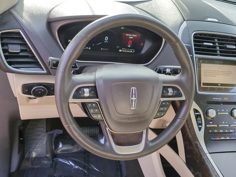 Used 2019 Lincoln Nautilus Reserve w/ Ultimate Package image 17