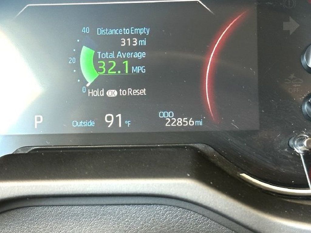 Certified 2025 Toyota RAV4 LE FWD image 24
