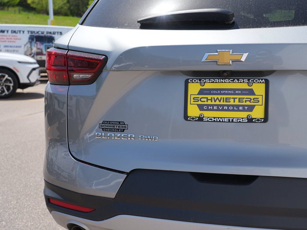 Used 2023 Chevrolet Blazer LT w/ Convenience Package AWD/4WD image 10