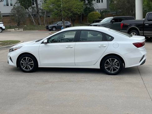 Used 2024 Kia Forte LXS image 3