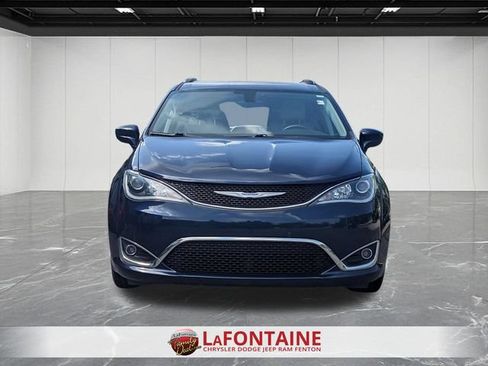Used 2018 Chrysler Pacifica Touring-L Plus FWD image 8