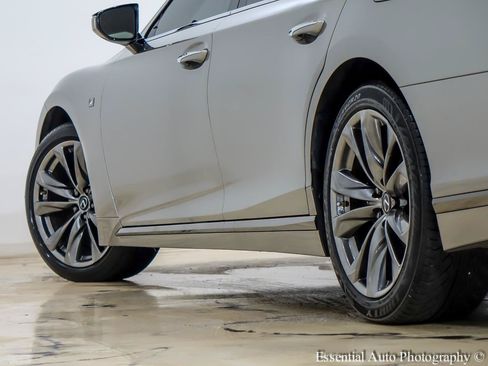 Used 2018 Lexus LS 500 F Sport w/ Accessory Package (Z2) AWD/4WD image 11