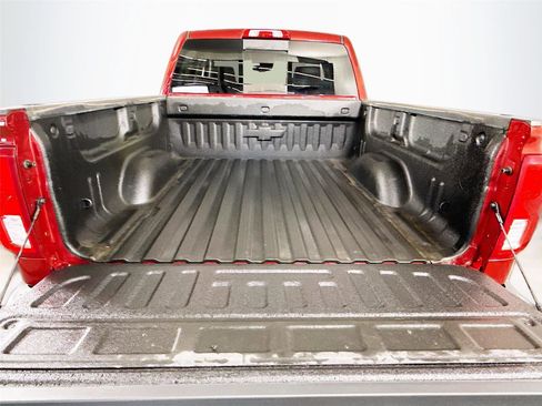 Used 2018 Chevrolet Silverado 1500 High Country image 19