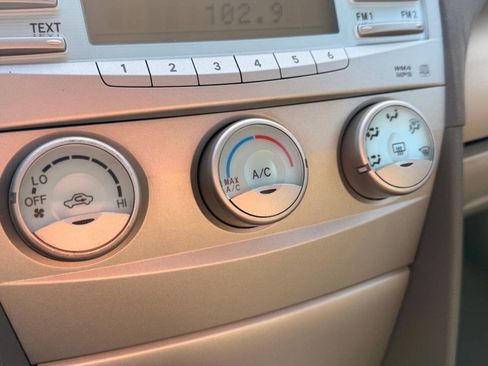 Used 2008 Toyota Camry LE FWD image 13