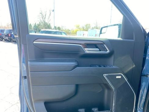 Used 2024 Chevrolet Silverado 1500 LT Trail Boss w/ Convenience Package II AWD/4WD image 14