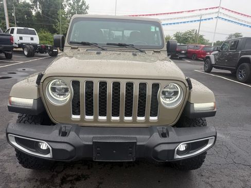 Used 2020 Jeep Gladiator Overland AWD/4WD image 9