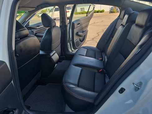 Used 2023 Nissan Altima 2.5 SR FWD image 15