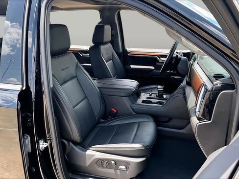 Used 2024 GMC Sierra 1500 Denali w/ Denali Reserve Package RWD image 9