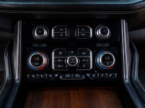 Used 2023 GMC Yukon Denali Ultimate image 26