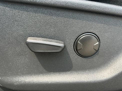 Used 2024 Ford F150 XLT AWD/4WD image 18
