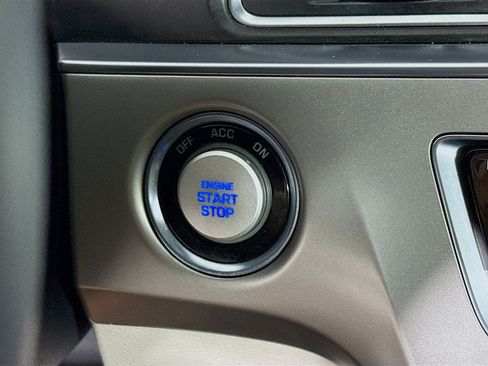 Used 2016 Hyundai Sonata Limited FWD image 19