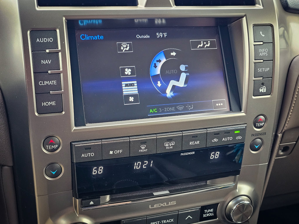 Used 2014 Lexus GX 460 w/ Premium Package AWD/4WD image 29