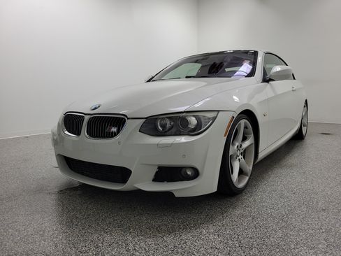 Used 2013 BMW 335i Convertible RWD image 2