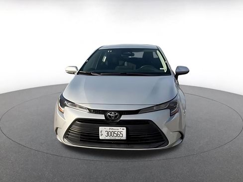 Used 2025 Toyota Corolla LE image 4