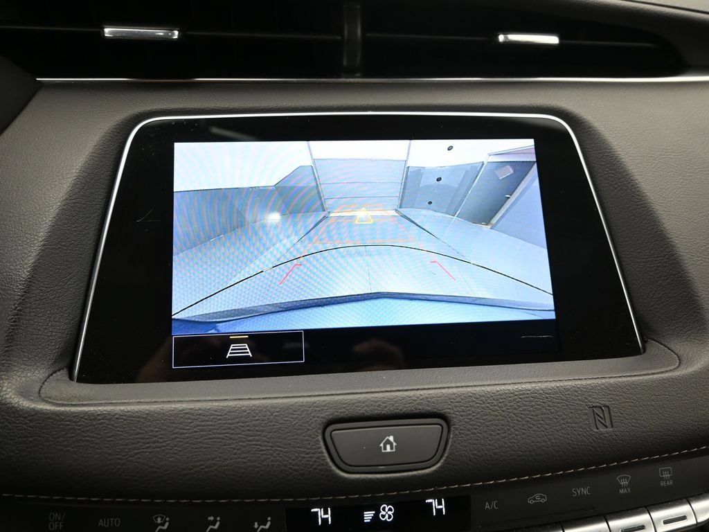 Certified 2021 Cadillac XT4 Luxury w/ Driver Awareness Package FWD image 11