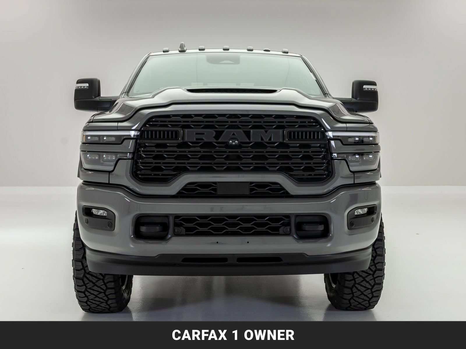 Used 2026 RAM 2500 Limited AWD/4WD image 4