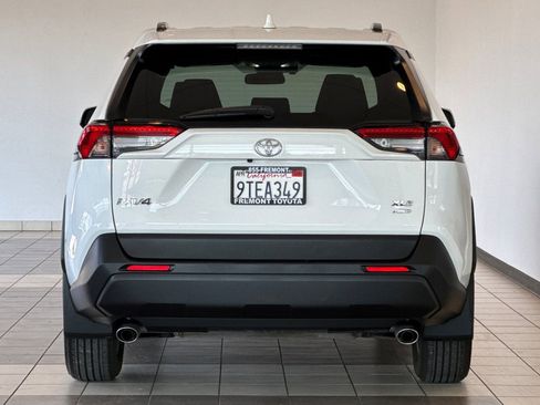 Certified 2025 Toyota RAV4 XLE w/ Convenience Package image 5