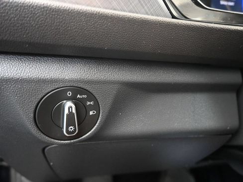 Used 2024 Volkswagen Jetta SE FWD image 25
