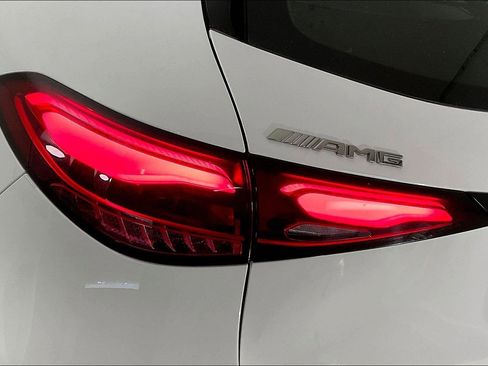 Certified 2025 Mercedes-Benz GLC 43 AMG 4MATIC image 23