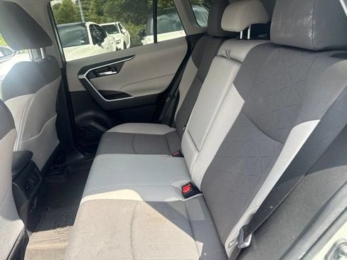 Used 2021 Toyota RAV4 XLE w/ Convenience Package AWD/4WD image 19