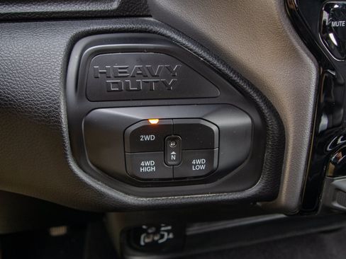 Used 2026 RAM 2500 Laramie AWD/4WD image 19