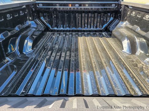 New 2026 GMC Canyon Elevation w/ Convenience Package image 17