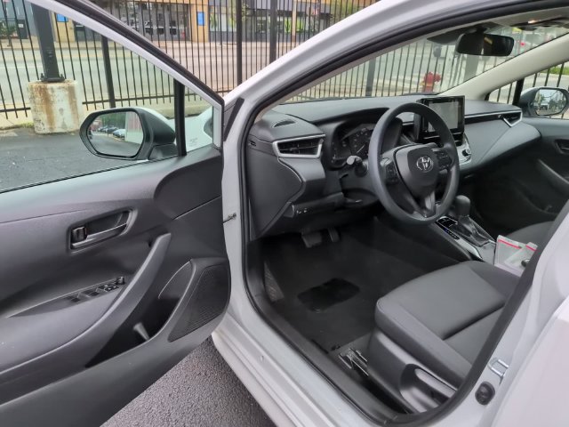 Used 2024 Toyota Corolla LE FWD image 10