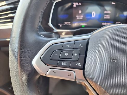 Used 2024 Volkswagen Jetta SE image 19