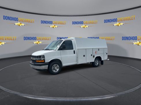New 2025 Chevrolet Express 3500 w/ Power Convenience Package image 7