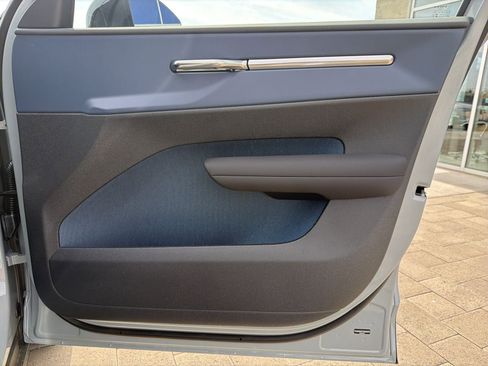 New 2026 Volvo EX30 Plus w/ Protection Package Premier image 25