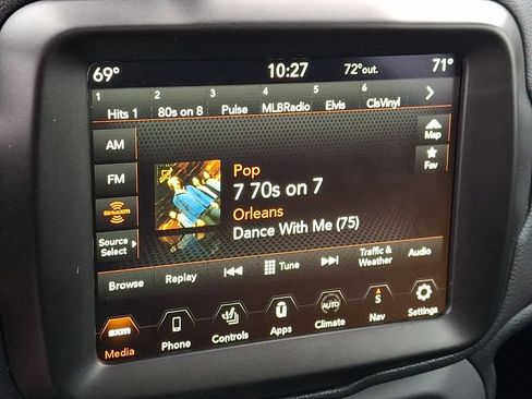 Used 2023 Jeep Renegade Latitude w/ Sun/Sound Group AWD/4WD image 22