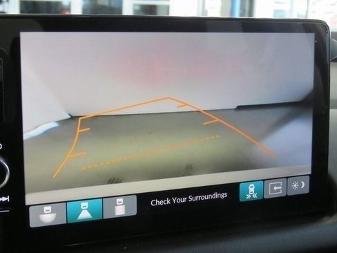 Used 2023 Honda HR-V LX image 8