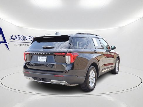 Used 2025 Ford Explorer Active w/ Active Comfort Package RWD image 4
