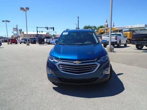 Used 2019 Chevrolet Equinox Premier image 2