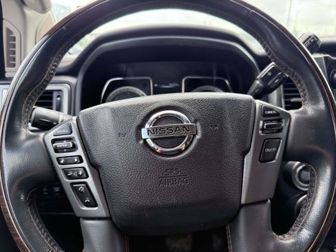 Used 2017 Nissan Titan Platinum Reserve AWD/4WD image 18