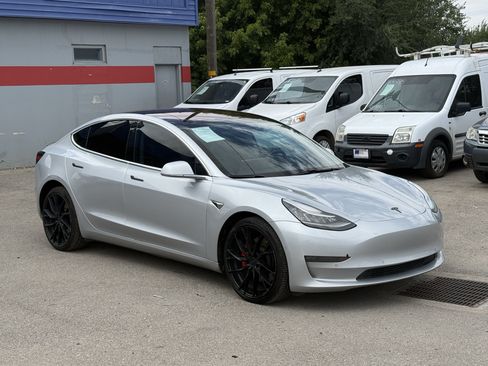Used 2018 Tesla Model 3 Performance AWD/4WD image 2