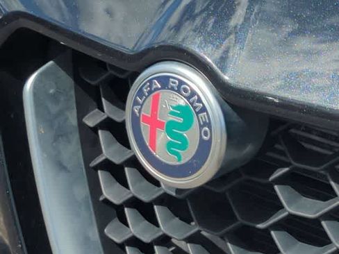 Used 2021 Alfa Romeo Stelvio Ti AWD/4WD image 12