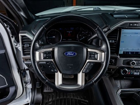 Used 2022 Ford F350 Platinum image 18