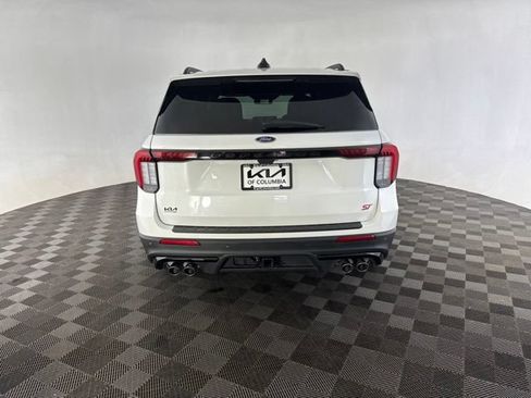 Used 2025 Ford Explorer ST w/ Sun And Sound Package AWD/4WD image 8